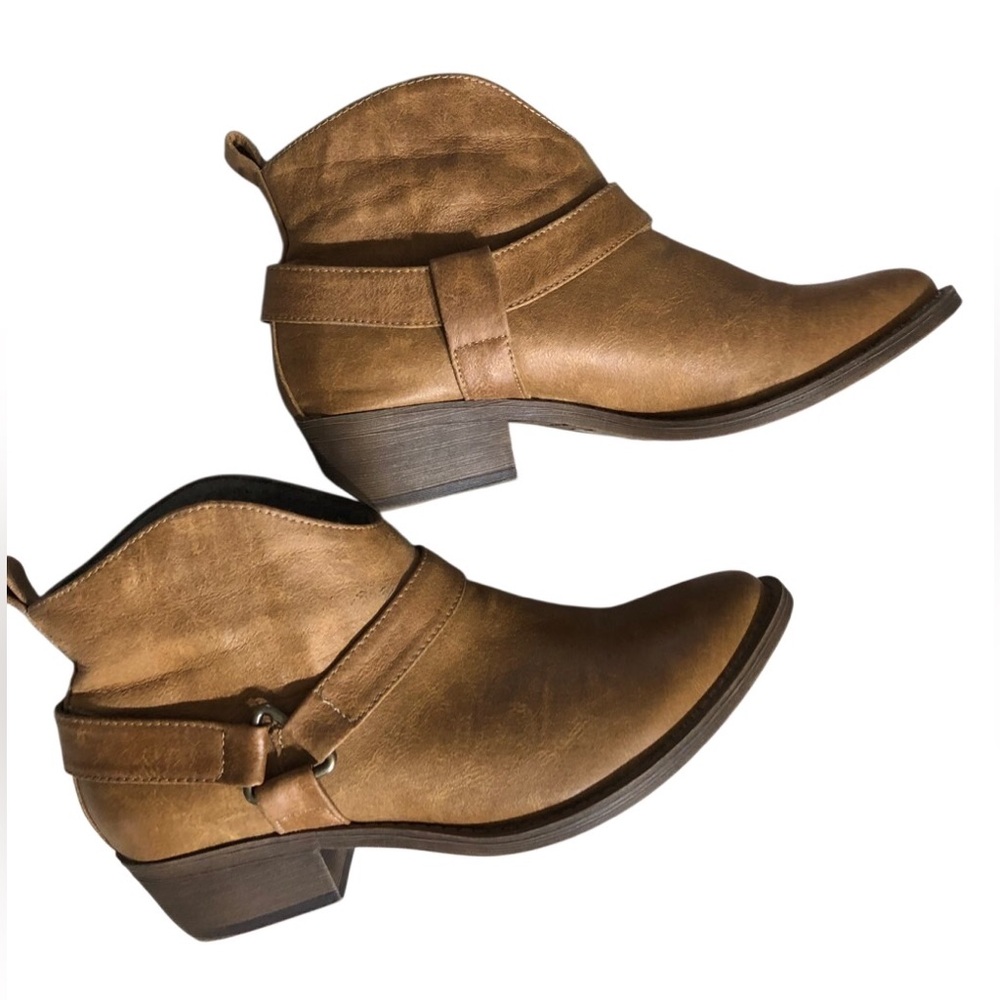 Coconuts by Matisse Brown Ankle Booties
